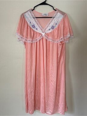 Vintage Peach Floral Embroidered Lace Nightgown